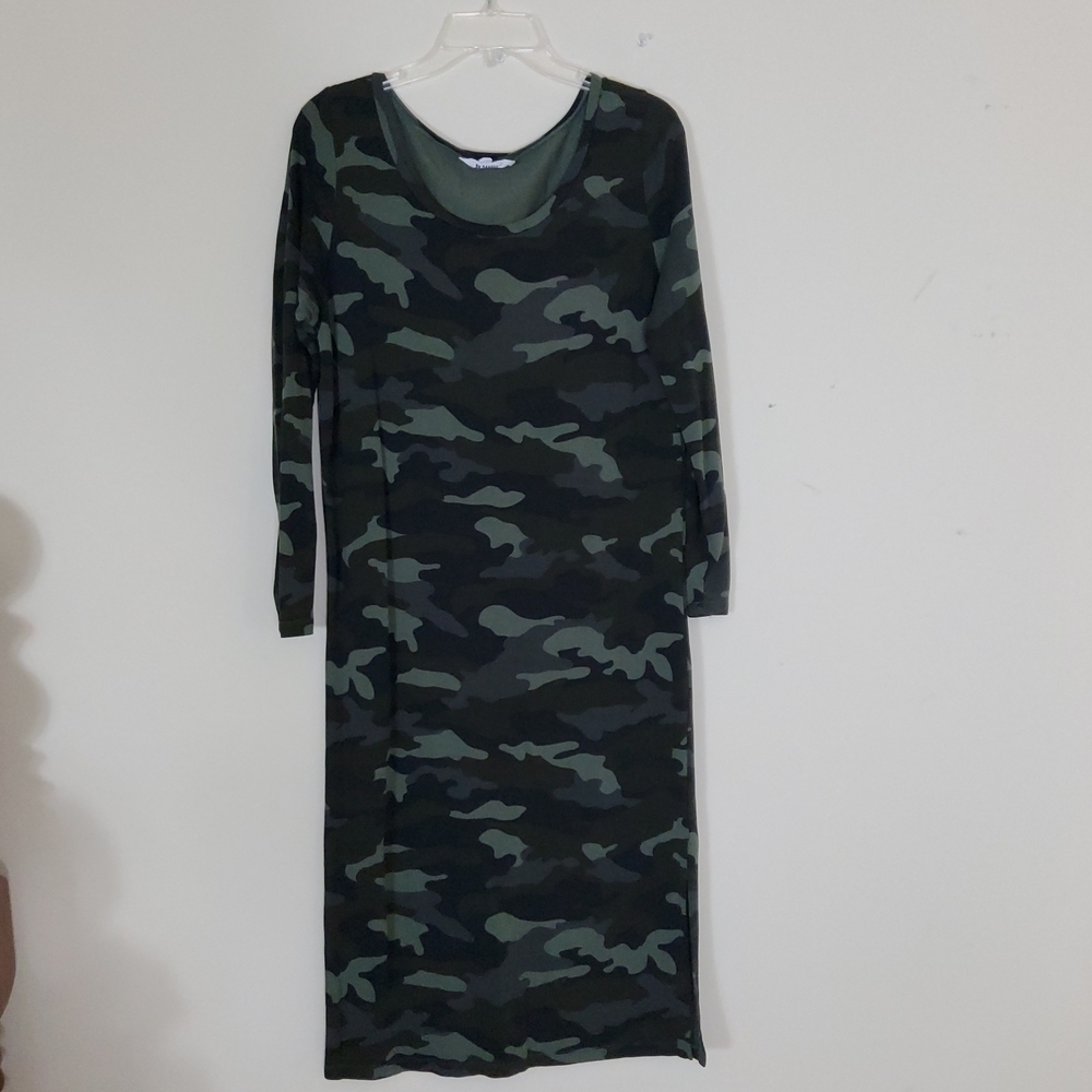 BB Dakota Long Sleeve Maxi Camo Dress